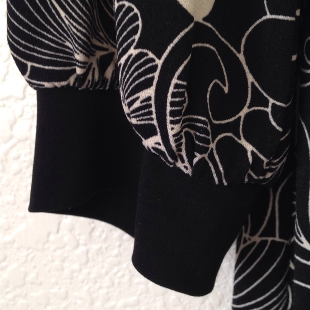 FINAL MARKDOWN Carina Long Sleeved Dress (14) - Picture 6 of 7